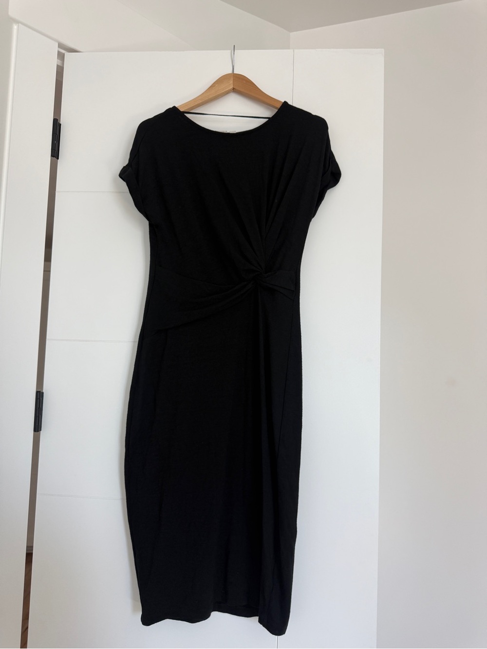 GAP Black Twist-Knot Midi Dress